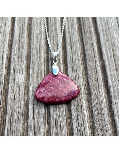 Pendentif en Thulite « Amour  » la chaussure